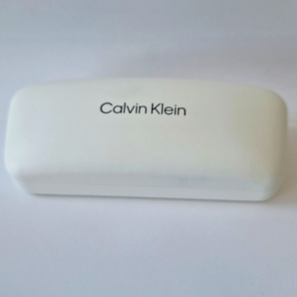 CALVIN KLEIN nice hardcase for sunglasses